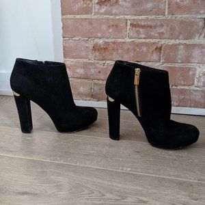 Size 8 Black Michael Kors 4" (faux?) suede booties